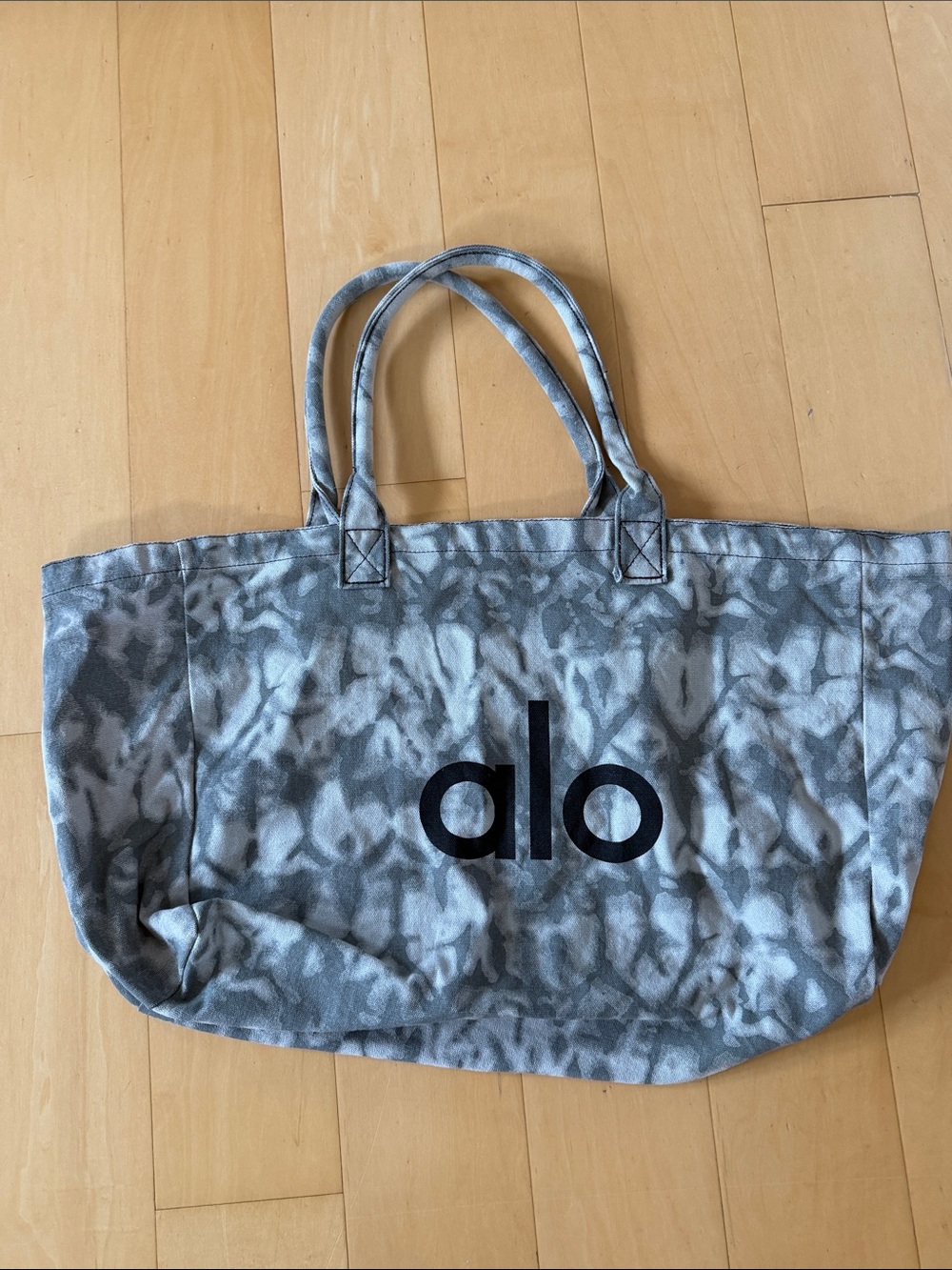 ALO Yoga Gray Tie-Dye Canvas Tote